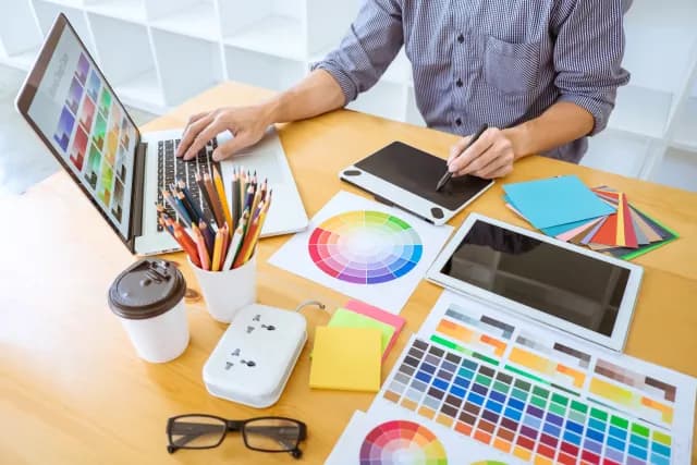 TOP 5 TOOLS FOR GRAPHIC DESIGNERS